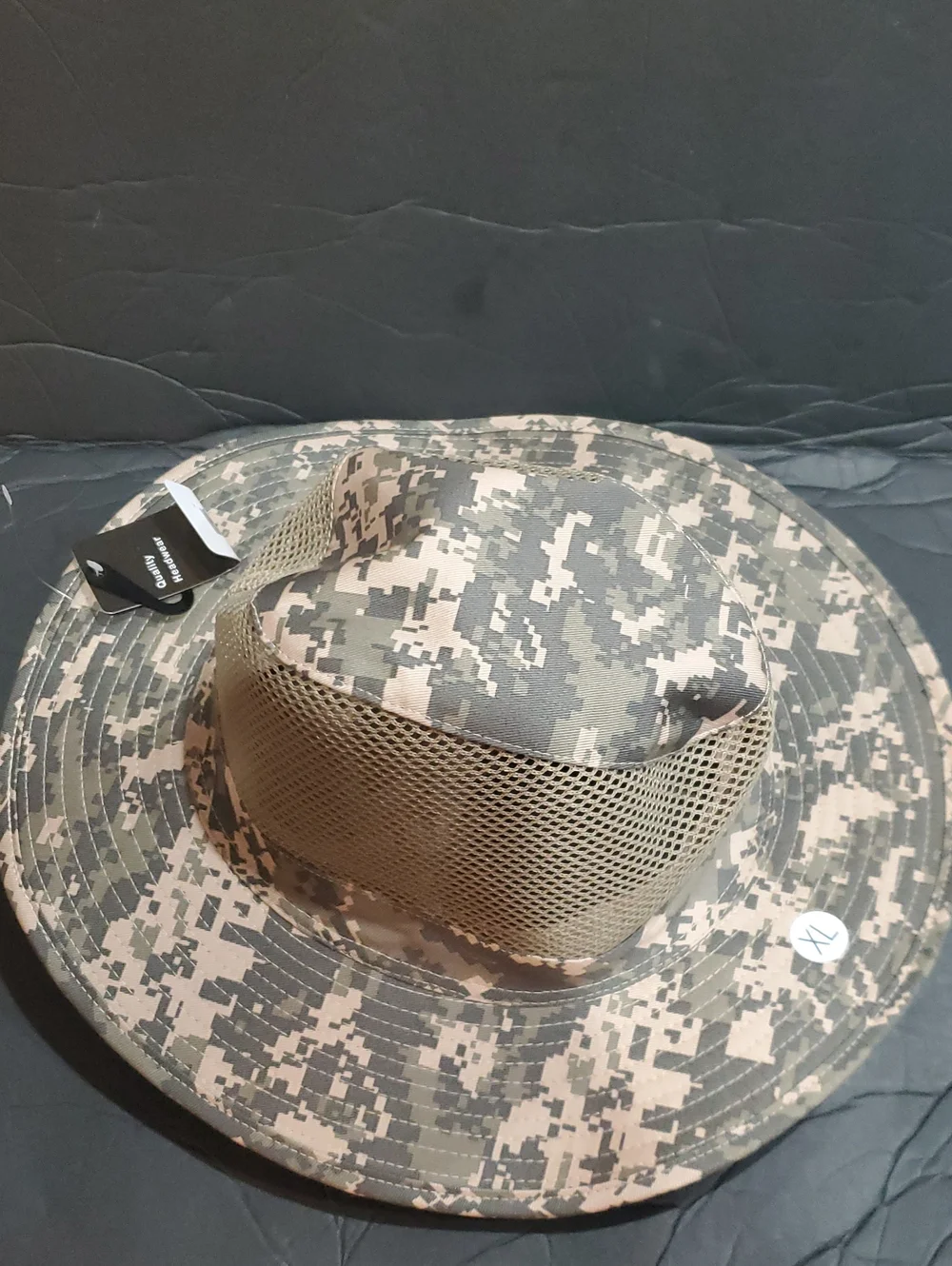 Camo print fishing hat size XL brand new